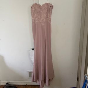 Prom strapless dress! Never worn. SIZE MEDIUM